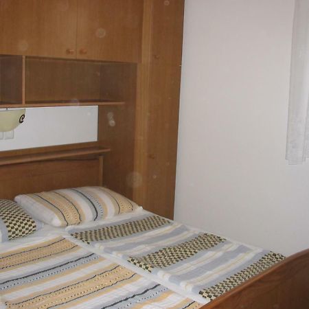 Apartmani Manuela Лопар Номер фото
