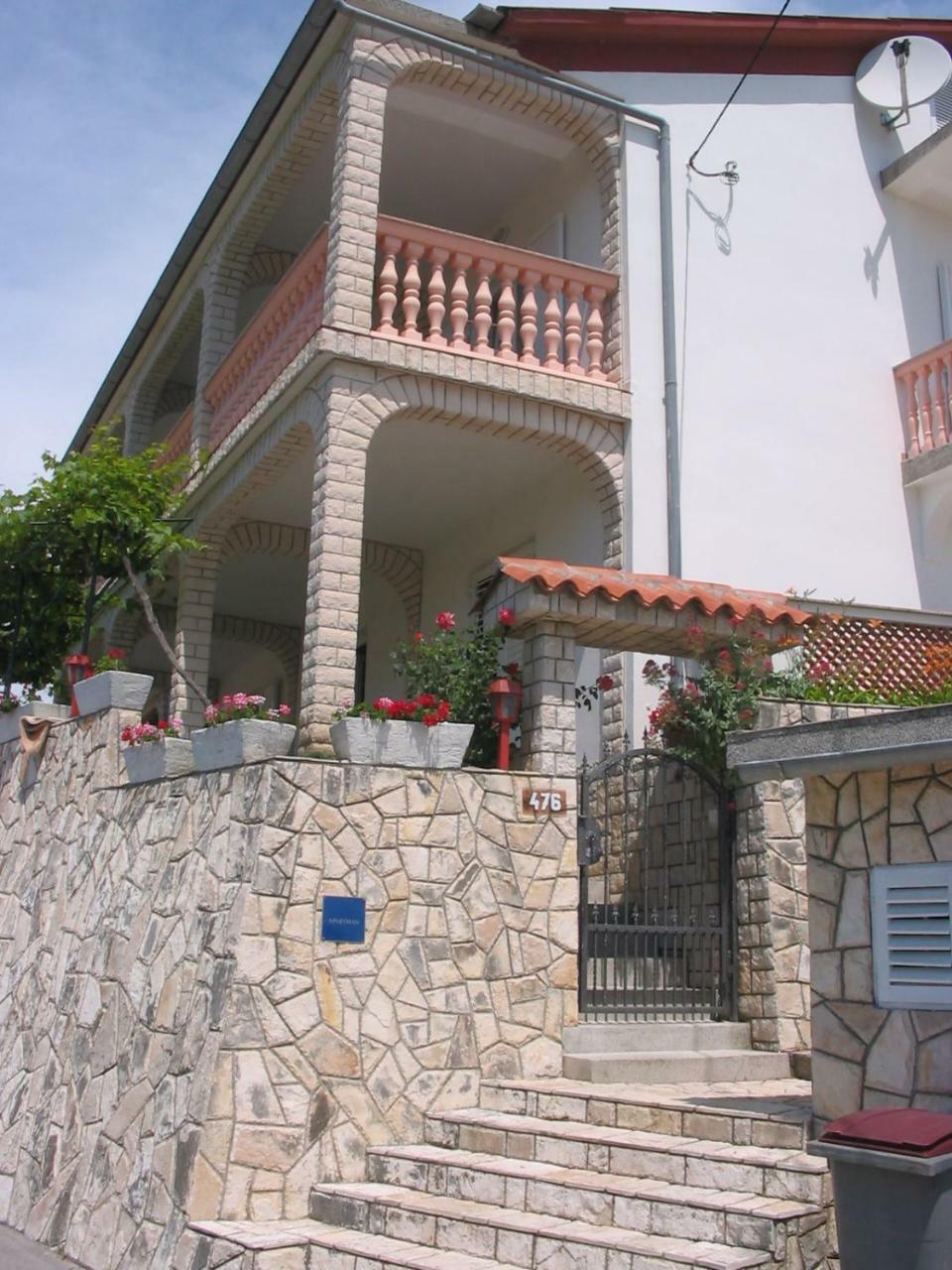 Apartmani Manuela Лопар Екстер'єр фото